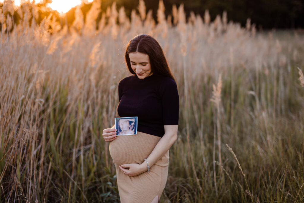 Těhotenské fotografie - focení těhitenství v přírodě Hodonín Kyjov Uherské Hradiště-2151