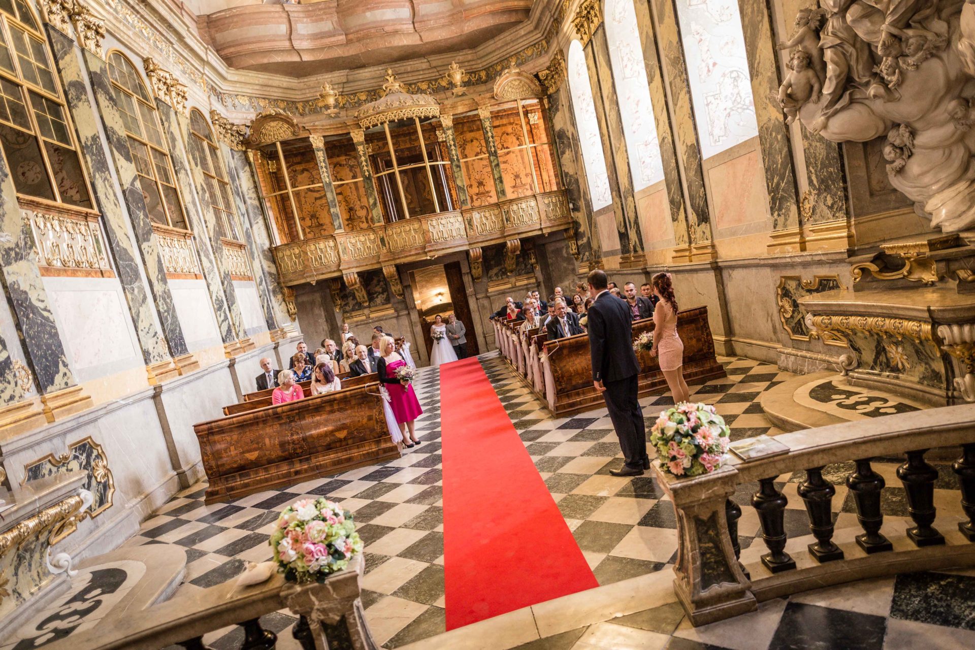 Svatebni fotograf Lednice Valtice Mikulov - Zamecka kaple Valtice - Penzion - zamecek La Veneria Valtice - svatebni foto-4032