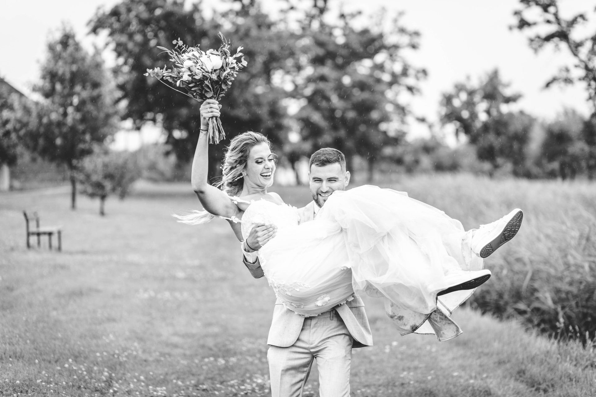 Svatebni-fotograf-Hodonin-Breclav-Kyjov-svatebni-foto-boho-styl-stodola-1501