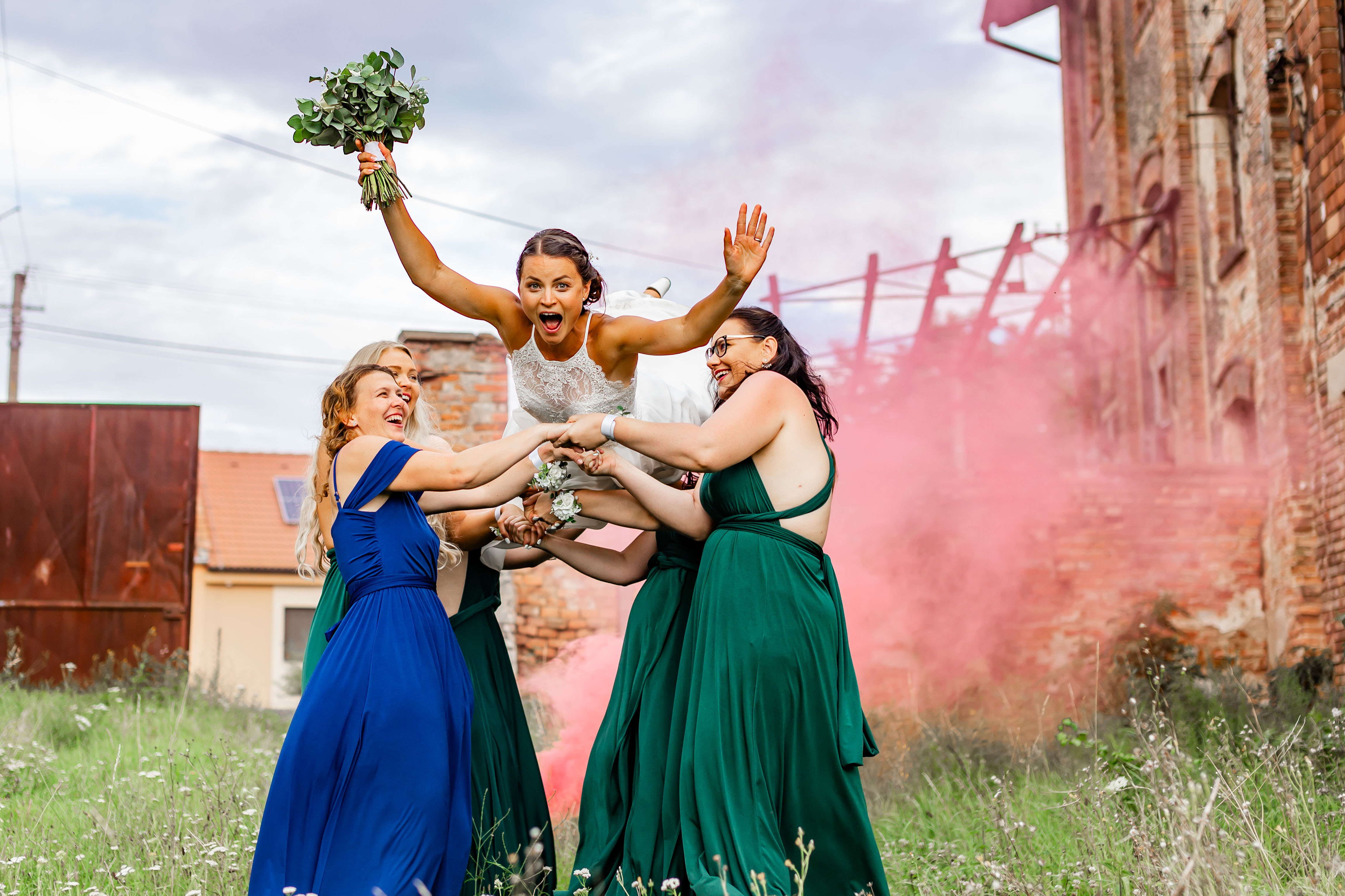 Dymovnice-svatba-svatebni fotografka Morava, Svatoborice-Mistrin, Kyjov, Sardice, Rozhledna u sudu-12