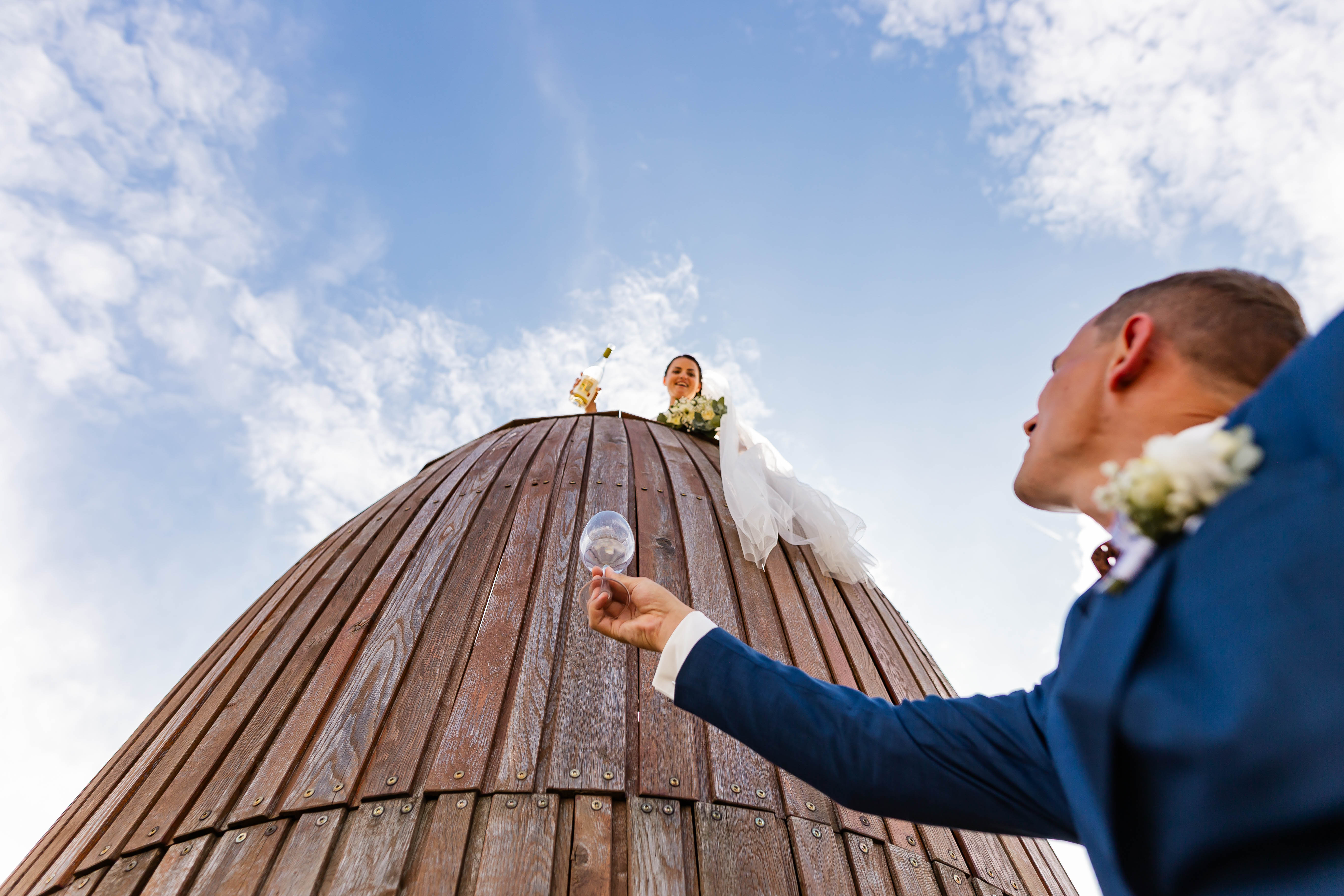 Svatebni-foto svatebni fotografka Morava, Svatoborice-Mistrin, Kyjov, Sardice, Rozhledna u sudu-10