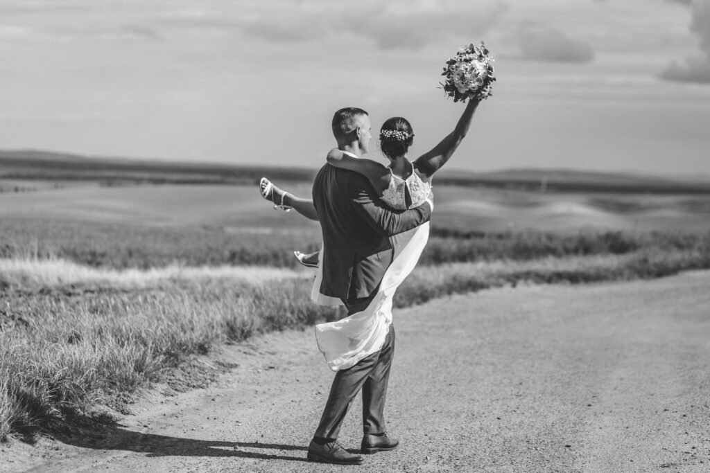 Svatebni-foto svatebni fotografka Morava, Svatoborice-Mistrin, Kyjov, Sardice, Rozhledna u sudu-3